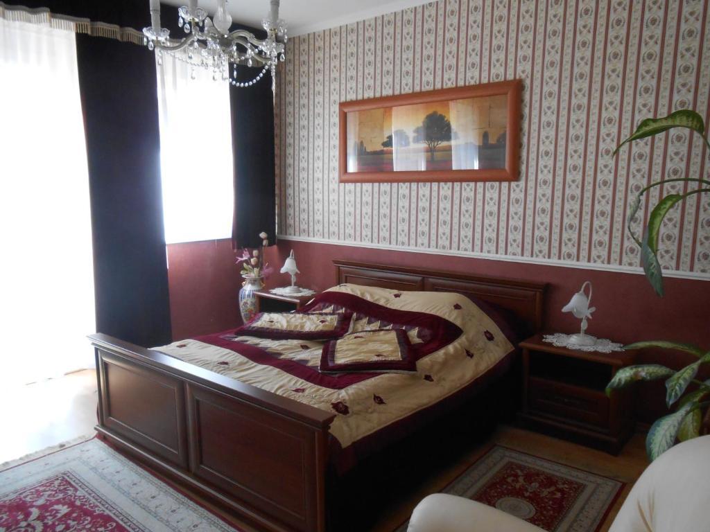 Bed and Breakfast Kálmán Panzió Szeged Habitación foto